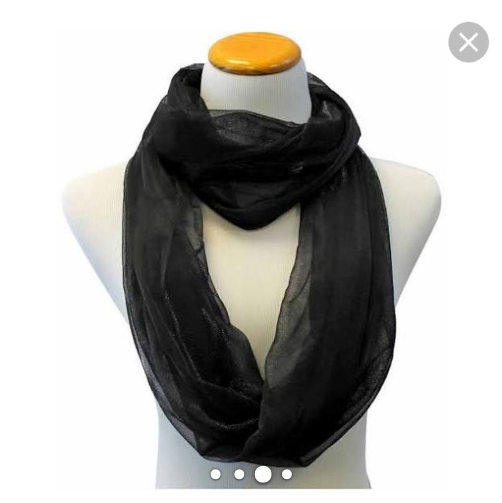 Black Loop Scarf
